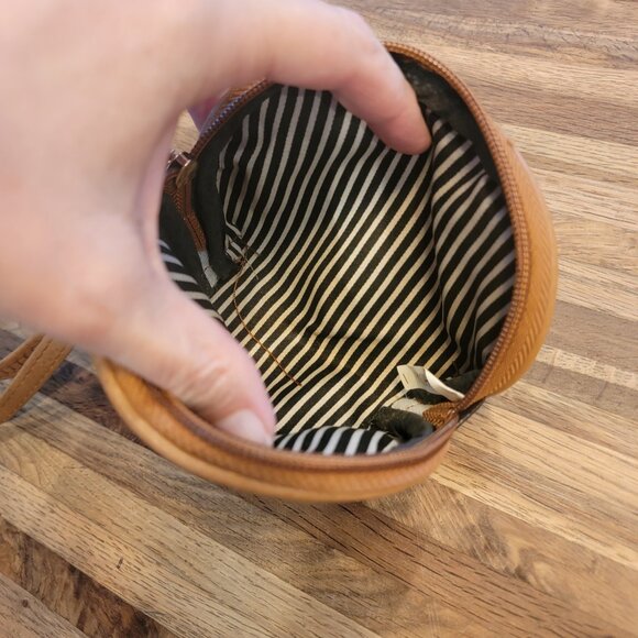 Beverly Hills Polo Club Signature Print Brown/Tan Zip Wristlet Purse - Picture 3 of 12